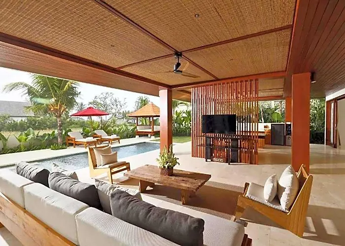Lily Flower 3 Bedroom Private Zn66a *