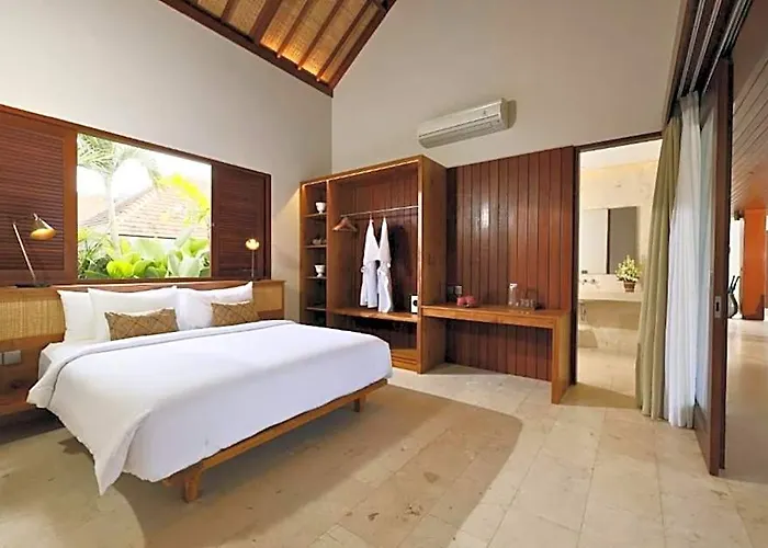 Lily Flower 3 Bedroom Private Zn66a 别墅 *