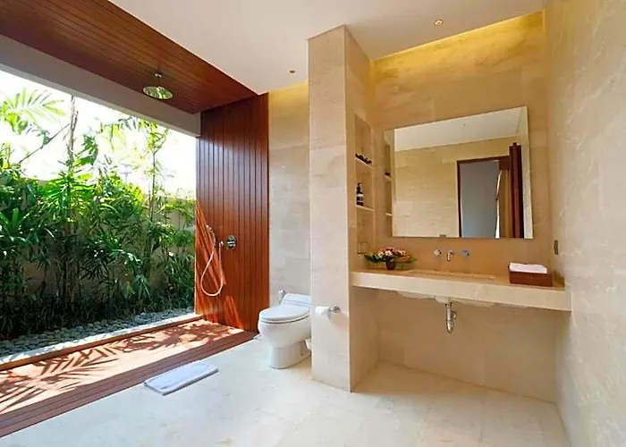 Lily Flower 3 Bedroom Private Zn66a